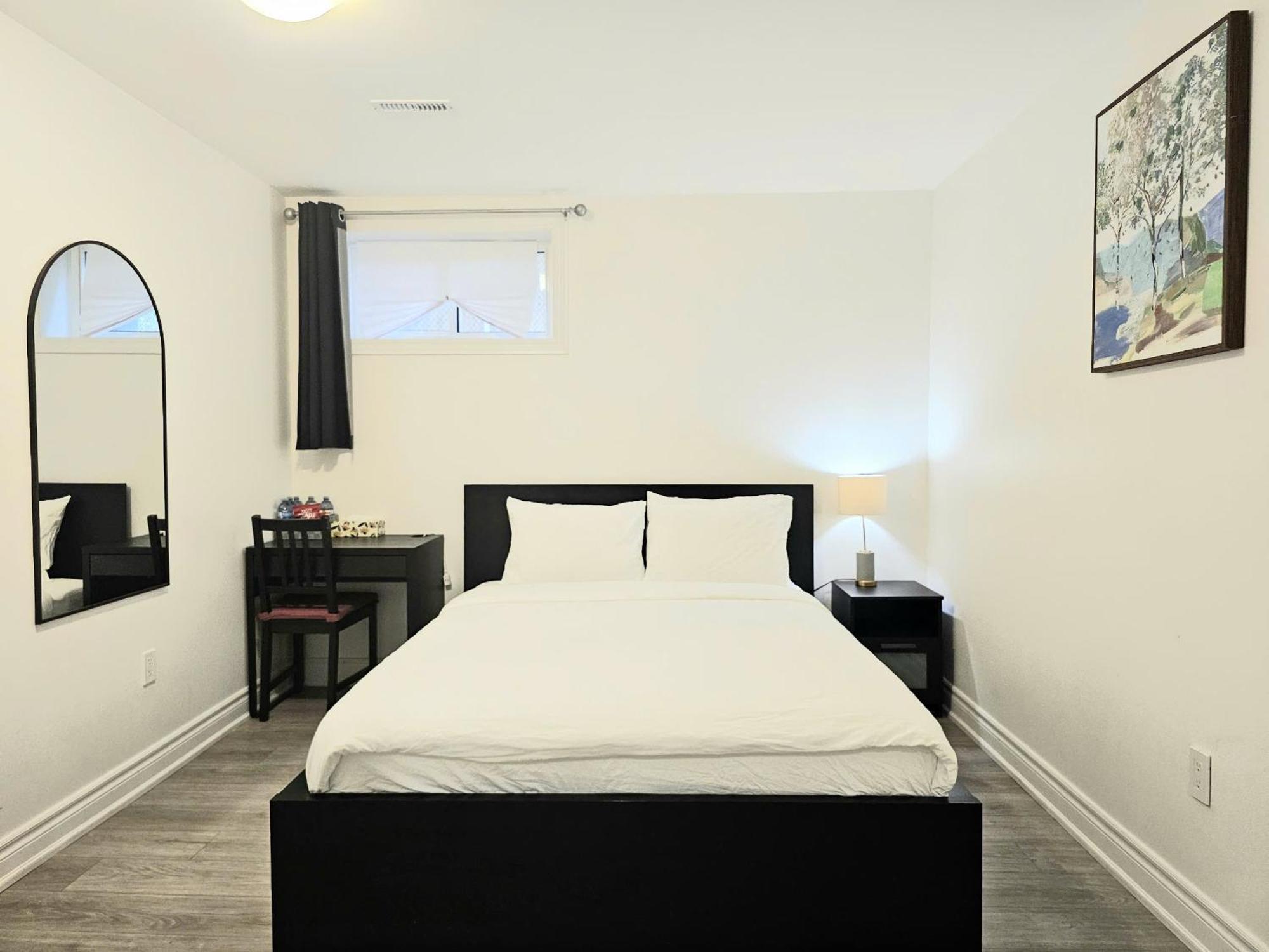 A Home Away Торонто Екстер'єр фото
